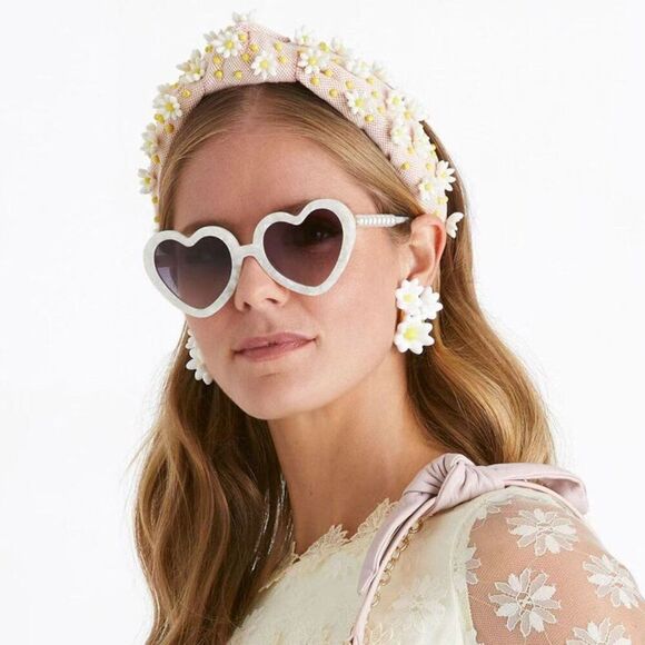 New! $148 Lele Sadoughi Petunia Bouquet Clip-On Earrings - Picture 3 of 6